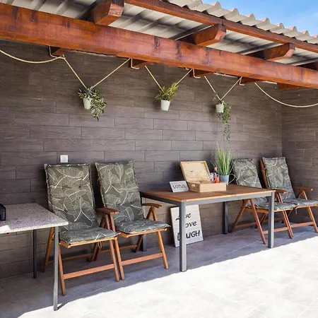 Luxury Lotus&lovor Apartment Pula