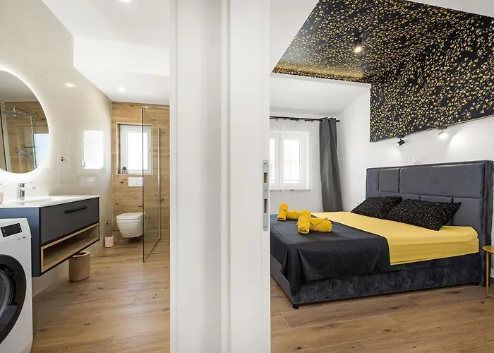 Luxury Lotus&lovor Apartment