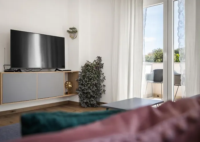 Luxury Lotus&lovor Apartment